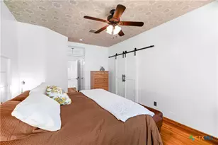 704 W Commercial St, Victoria, TX 77901 - Photo 13