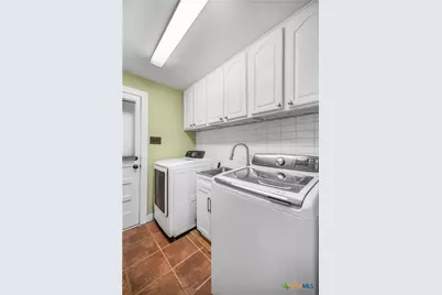 704 W Commercial Street, Victoria, TX 77901 - Photo 23