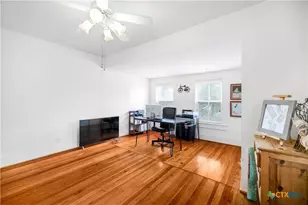 704 W Commercial St, Victoria, TX 77901 - Photo 17