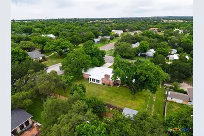 708 W North Ave, Lampasas, TX 76550 - Photo 39