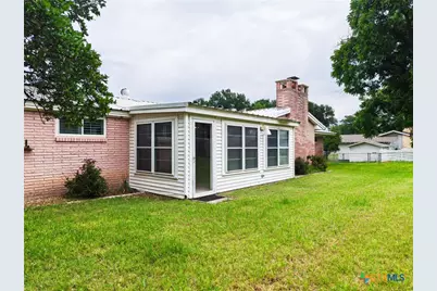708 W North Ave, Lampasas, TX 76550 - Photo 29