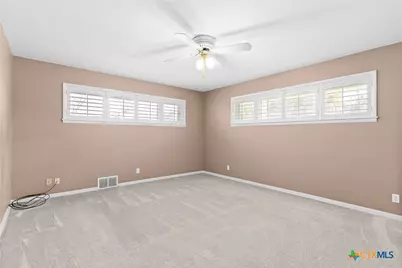 708 W North Ave, Lampasas, TX 76550 - Photo 19