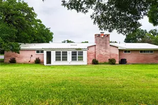 708 W North Ave, Lampasas, TX 76550 - Photo 29