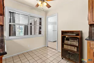 708 W North Ave, Lampasas, TX 76550 - Photo 17