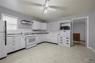 1104 N 10th St, Killeen, TX 76541 - Photo 7