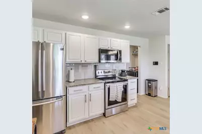 806 James Loop, Killeen, TX 76542 - Photo 5