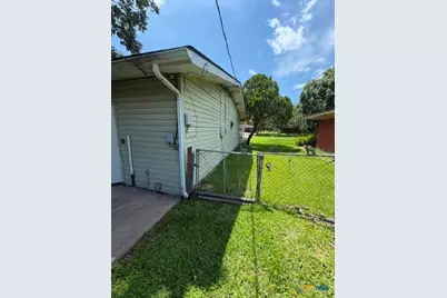 208 Bowie Street, Port Lavaca, TX 77979 - Photo 15