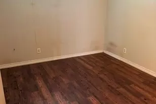 208 Bowie St, Port Lavaca, TX 77979 - Photo 9