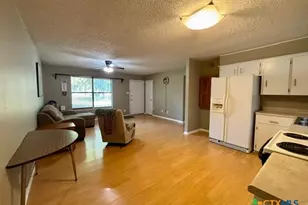 605 River Oaks Dr, Gatesville, TX 76528 - Photo 3
