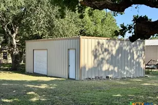 605 River Oaks Dr, Gatesville, TX 76528 - Photo 13
