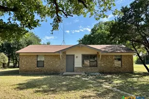 605 River Oaks Dr, Gatesville, TX 76528 - Photo 1