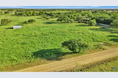 1007 County Road 380, Hallettsville, TX 77964 - Photo 7