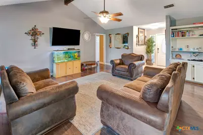 206 Fleetwood Drive, Victoria, TX 77901 - Photo 3