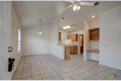 427 Lindsey Street #111, San Marcos, TX 78666 - Photo 3