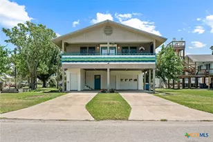115 W Adams St, Port O'Connor, TX 77982 - Photo 1