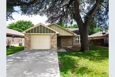 908 E Avenue B, Lampasas, TX 76550 - Photo 1