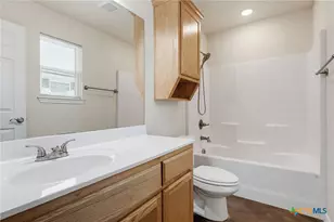 908 E Ave B, Lampasas, TX 76550 - Photo 15