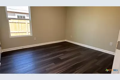 804 E 6th Street, Nixon, TX 78140 - Photo 23