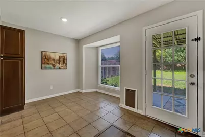 1917 Castle Gate Circle, San Marcos, TX 78666 - Photo 7