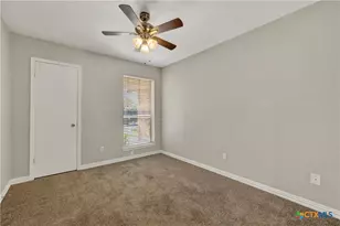 1917 Castle Gate Cir, San Marcos, TX 78666 - Photo 17