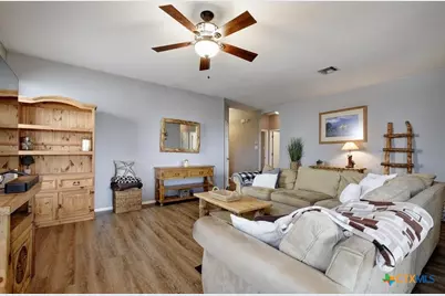 2234 Lakeline Drive, New Braunfels, TX 78130 - Photo 5