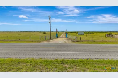 8078 State Highway 35, Palacios, TX 77465 - Photo 31