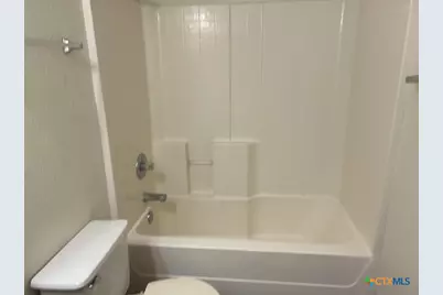 301 W Avenue D, Copperas Cove, TX 76522 - Photo 9