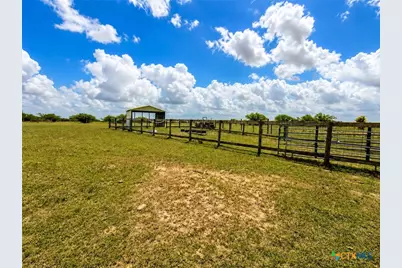 255 Gin Road, Victoria, TX 77905 - Photo 5