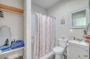 1233 N Ocean Dr, Port Lavaca, TX 77979 - Photo 31
