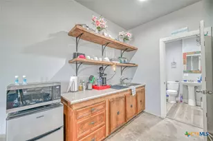 1233 N Ocean Dr, Port Lavaca, TX 77979 - Photo 9