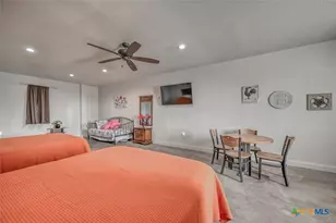 1233 N Ocean Dr, Port Lavaca, TX 77979 - Photo 17