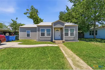 630 E Pine Street, Seguin, TX 78155 - Photo 3