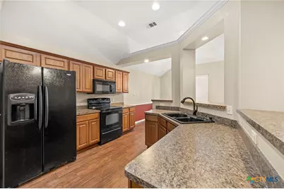 910 Neuberry Cliffe, Temple, TX 76502 - Photo 9