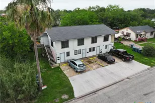 1705 Holloman Dr, Port Lavaca, TX 77979 - Photo 9
