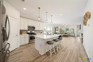 2037 Egret Ave, New Braunfels, TX 78132 - Photo 5