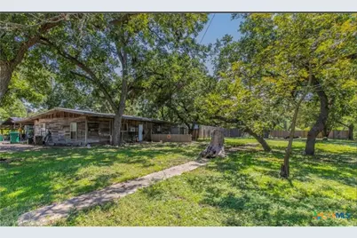 200 Whitsett Street, Belton, TX 76513 - Photo 13