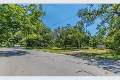 200 Whitsett Street, Belton, TX 76513 - Photo 11