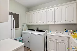 115 Alameda Cir, Victoria, TX 77904 - Photo 39