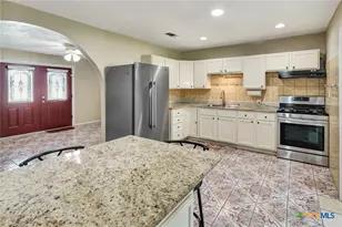 1504 Sam Houston Dr, Victoria, TX 77901 - Photo 9