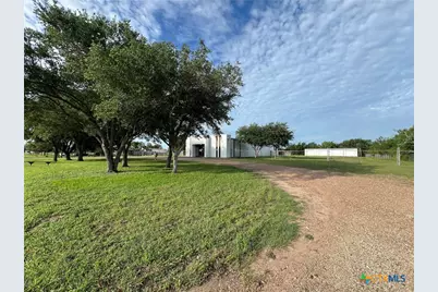 1085 Northside Road, Victoria, TX 77904 - Photo 3