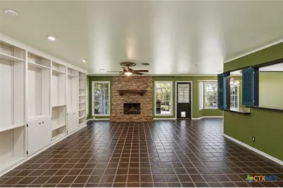 2804 E Loma Vista Avenue, Victoria, TX 77901 - Photo 3