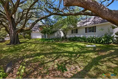 2804 E Loma Vista Avenue, Victoria, TX 77901 - Photo 41