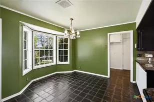 2804 E Loma Vista Ave, Victoria, TX 77901 - Photo 33