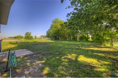 1054 Morelos Street, Seguin, TX 78155 - Photo 9