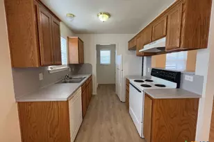 202 W Truman Ave, Copperas Cove, TX 76522 - Photo 3