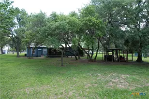 324 Wooldridge Rd, Seadrift, TX 77983 - Photo 11