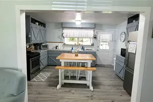 324 Wooldridge Rd, Seadrift, TX 77983 - Photo 15