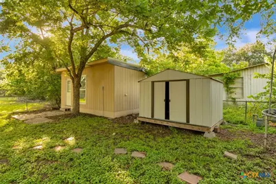 2402 E Brazos Street, Victoria, TX 77901 - Photo 37