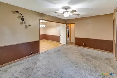 2402 E Brazos Street, Victoria, TX 77901 - Photo 3