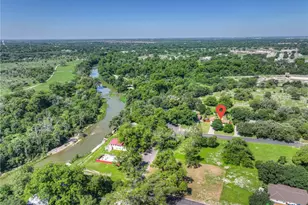 96 W Hampton Dr, Seguin, TX 78155 - Photo 43